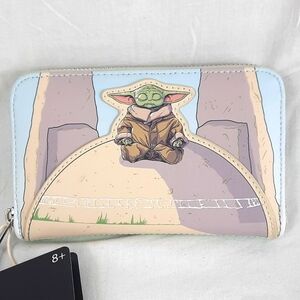 Loungefly The Mandalorian Grogu Stone Glow in The Dark Phosphoresent Wallet NEW